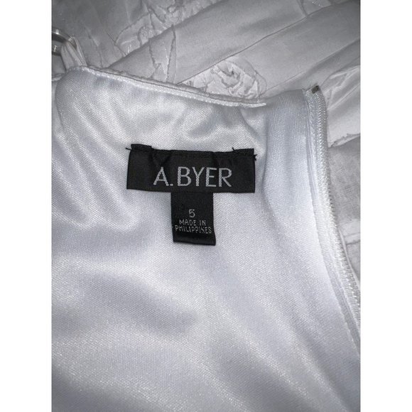 A. Byer Sweet Heart White Dress — 5 - Picture 12 of 12